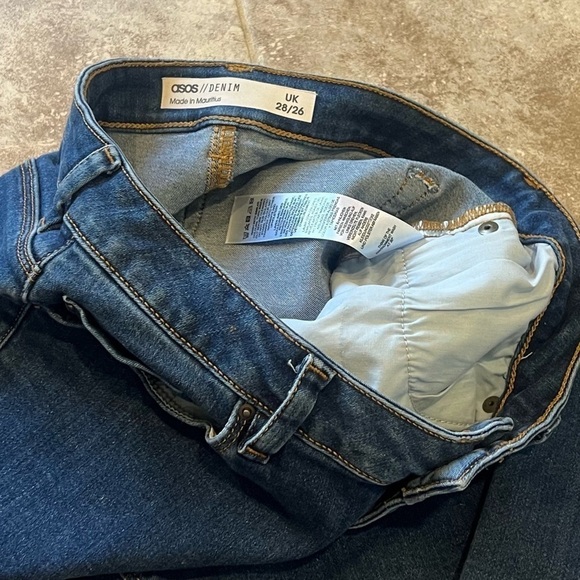 ASOS Crop Jeans Mid Rise Skinny Solid Blue Medium Wash Size 28 / 6 Stretchy - Picture 3 of 9